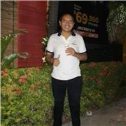 Profesor imparte clases de todas las materias para todos